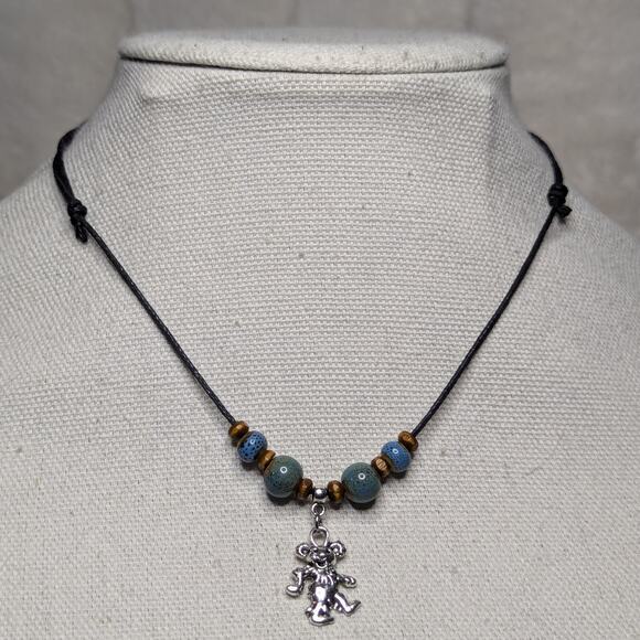 Dancing Bead Grateful Dead Charm Blue Ceramic Wooden Beaded Boho Choker Necklace - Picture 3 of 3